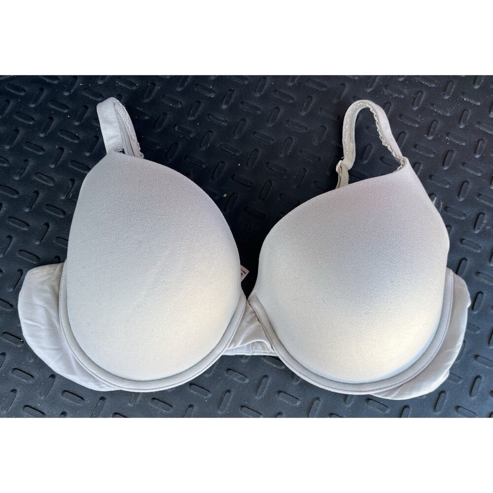 Women's Victoria Secret Body Light Gray T-shirt Bra, Size 38D